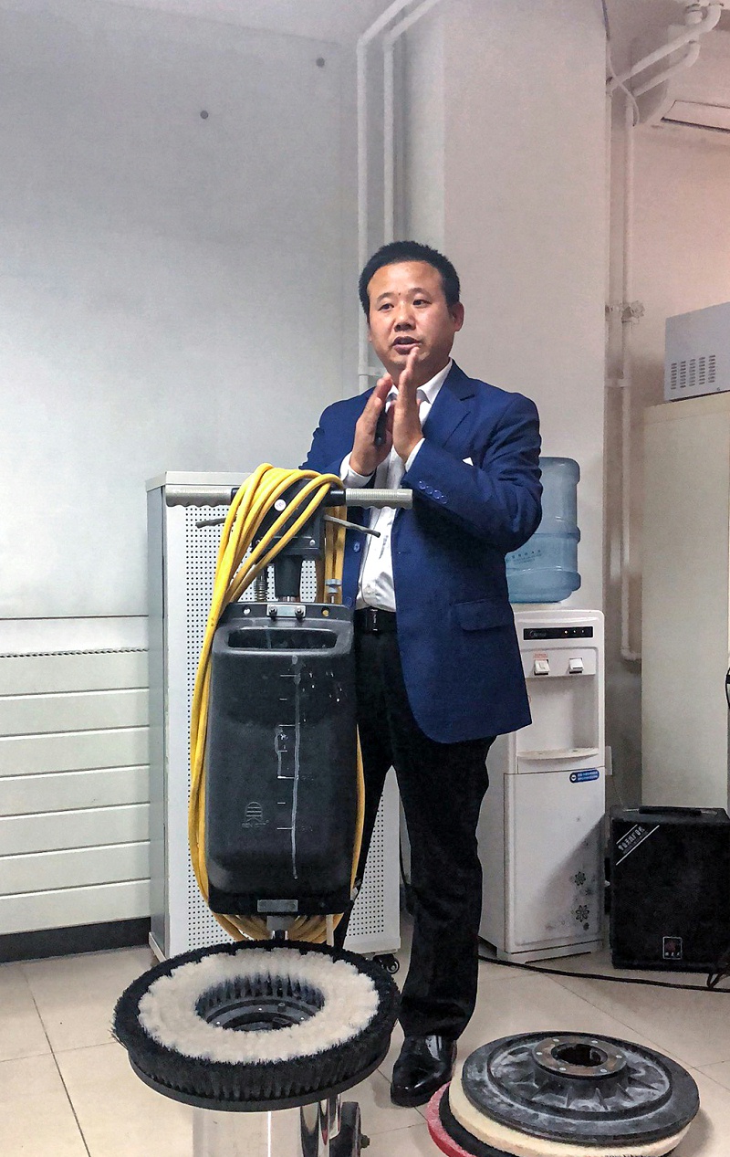 美汐清潔 | 天潤物業(yè)舉辦職業(yè)技能大比拼，趙富珍獲“個(gè)人優(yōu)秀獎(jiǎng)”，北京保潔公司,美汐清潔,物業(yè)服務(wù),職業(yè)技能大賽,保潔員